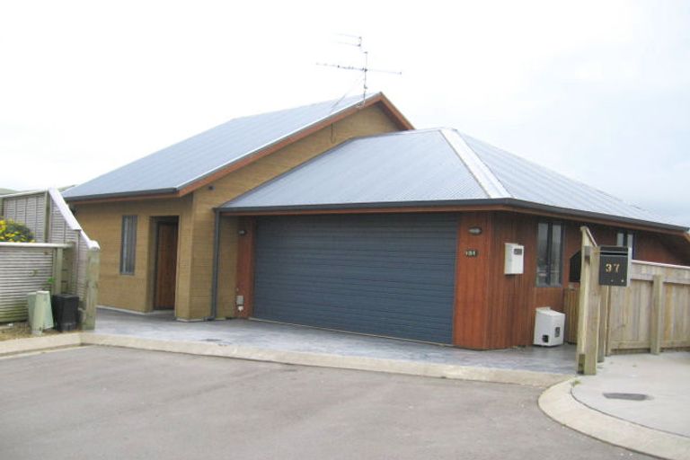 Photo of property in 35 Hawtrey Terrace, Churton Park, Wellington, 6037