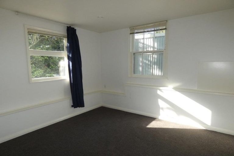Photo of property in 2 Easdale Street, Kelburn, Wellington, 6012
