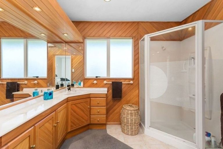 Photo of property in 385 Sawyers Arms Road, Harewood, Christchurch, 8051