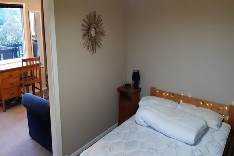 Photo of property in 48 Landsdowne Terrace, Cashmere, Christchurch, 8022