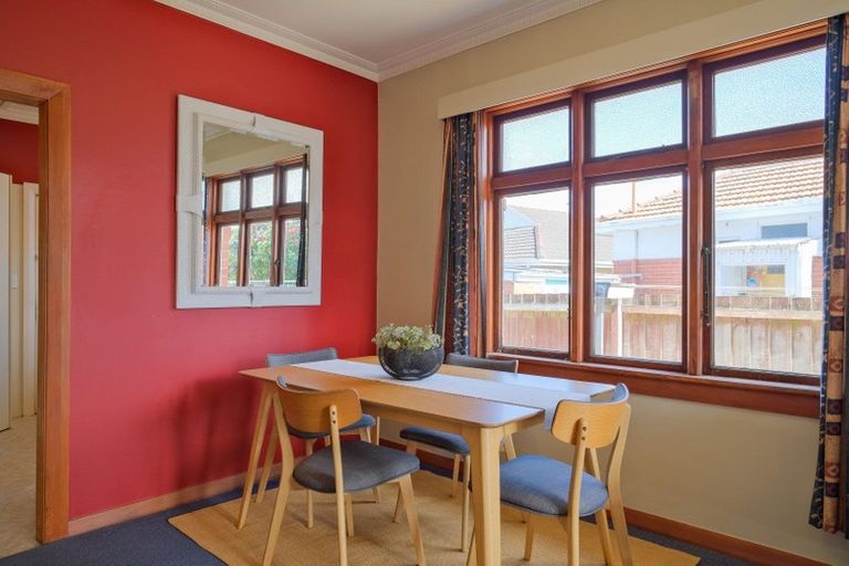 Photo of property in 14 Royal Crescent, Saint Kilda, Dunedin, 9012