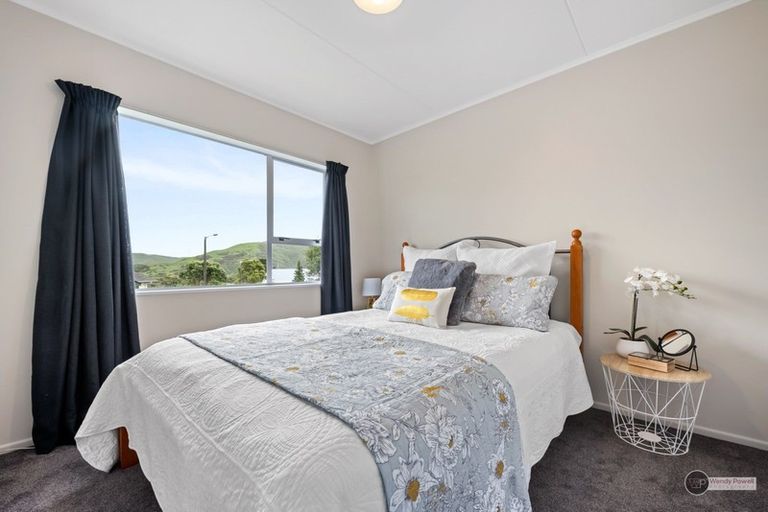Photo of property in 3 Mossburn Grove, Kelson, Lower Hutt, 5010