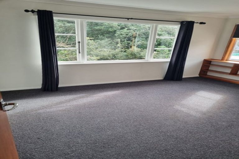 Photo of property in 12 Mahoe Street, Tawa, Wellington, 5028