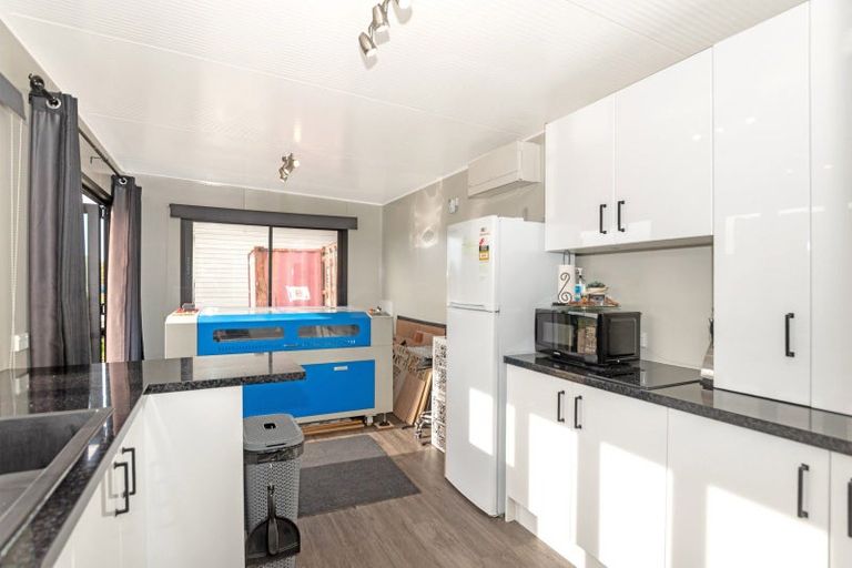 Photo of property in 7 Parkinson Street, Tolaga Bay, 4077