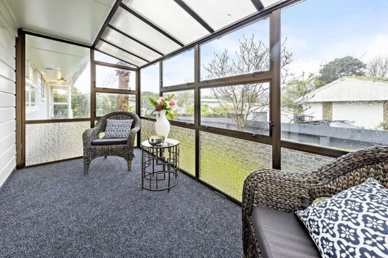 Photo of property in 6 Lawrence Crescent, Hillpark, Auckland, 2102