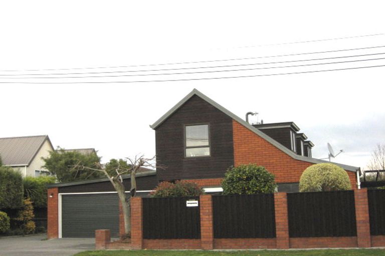 Photo of property in 2/33 Albany Street, St Albans, Christchurch, 8014