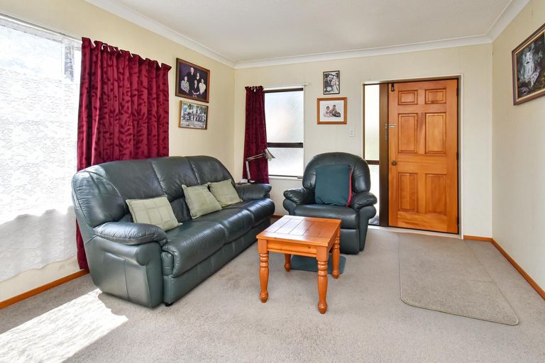 Photo of property in 16a Reidy Place, Pukekohe, 2120