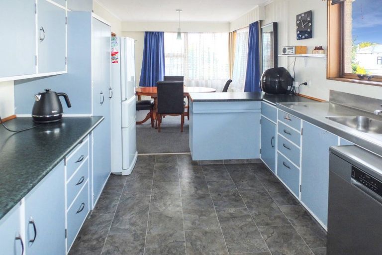 Photo of property in 18 Johnston Street, Foxton, 4814