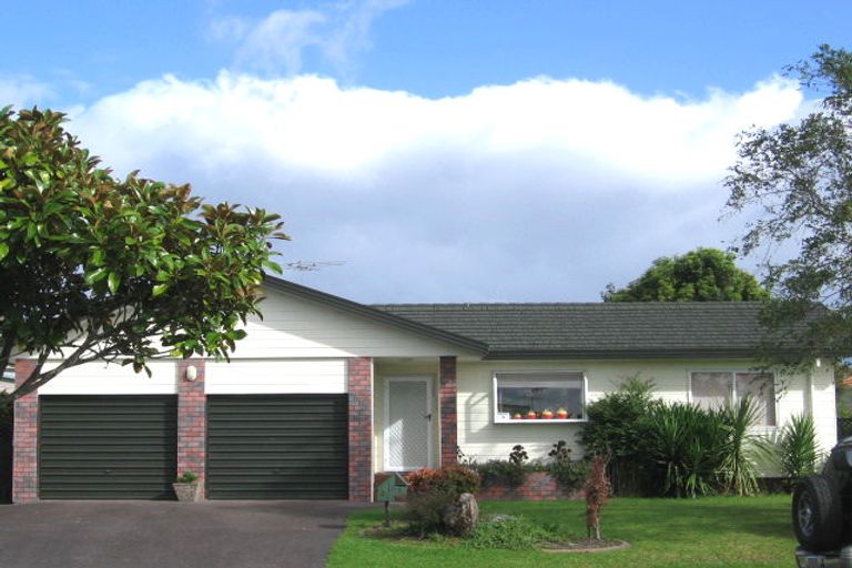 Photo of property in 4 Maurice Borich Place, Henderson, Auckland, 0610