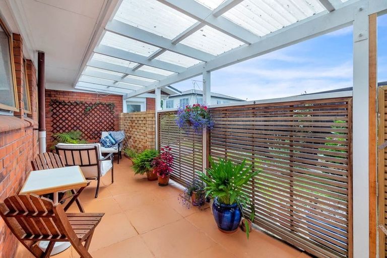 Photo of property in 1/149 Farquhar Road, Glendene, Auckland, 0602