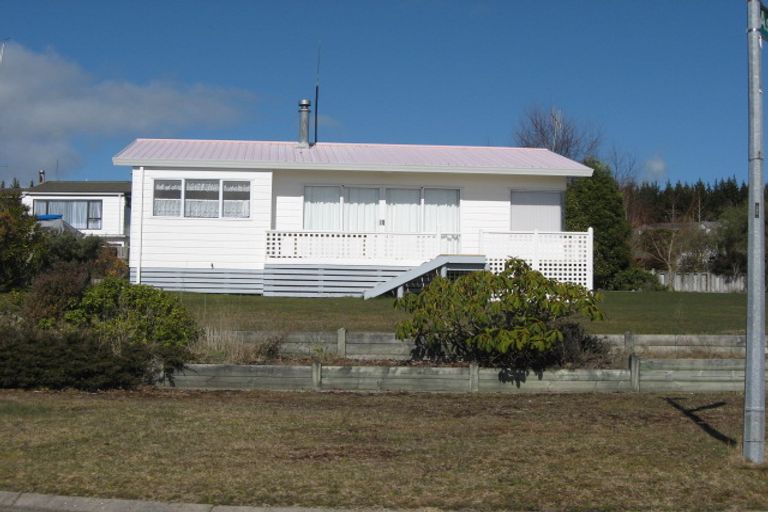 Photo of property in 31 Kahotea Drive, Motuoapa, 3382