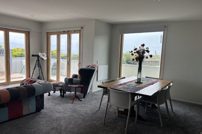 Photo of property in 5 Somerset Grove, Waitarere Beach, Levin, 5510