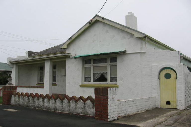 Photo of property in 20 Cutten Street, South Dunedin, Dunedin, 9012