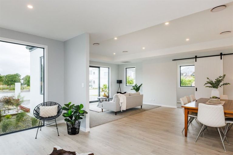 Photo of property in 92 Jickell Street, Hokowhitu, Palmerston North, 4410