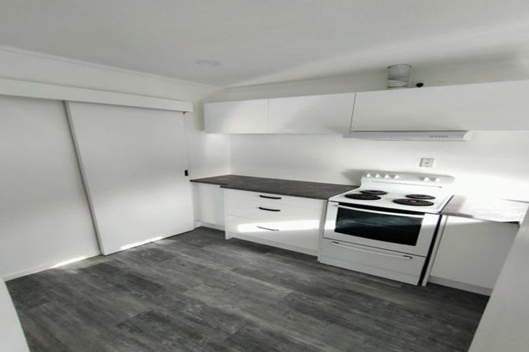 Photo of property in 13b Franklyn Road, Tawa, Wellington, 5028