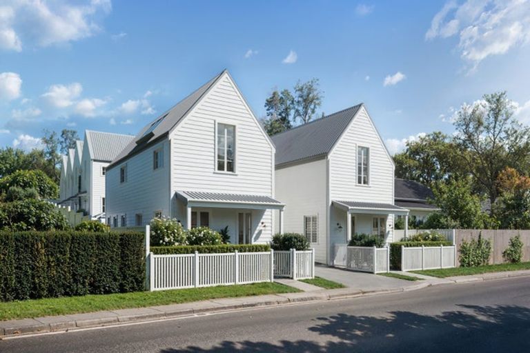 Photo of property in 240 Rangatira Road, Beach Haven, Auckland, 0626