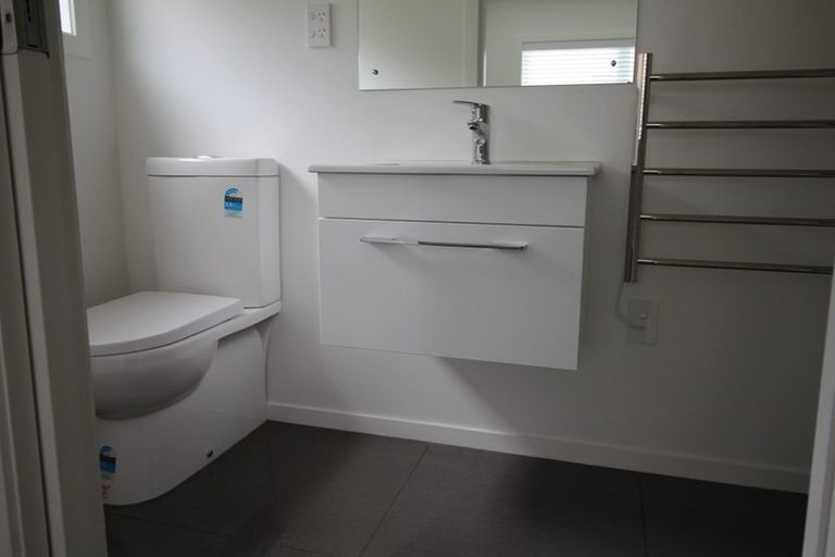 Photo of property in 13 Sutherland Crescent, Westbrook, Palmerston North, 4412