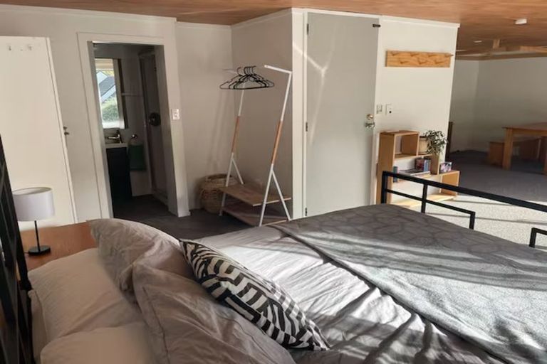 Photo of property in 4 Heathvale Place, Heathcote Valley, Christchurch, 8022