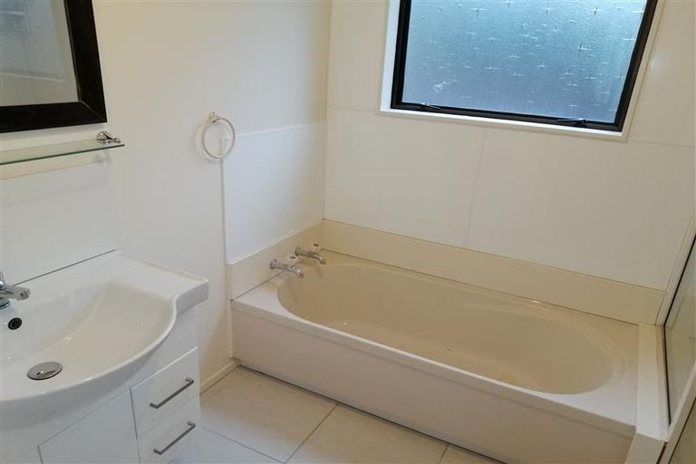 Photo of property in 1082a Fergusson Drive, Clouston Park, Upper Hutt, 5018