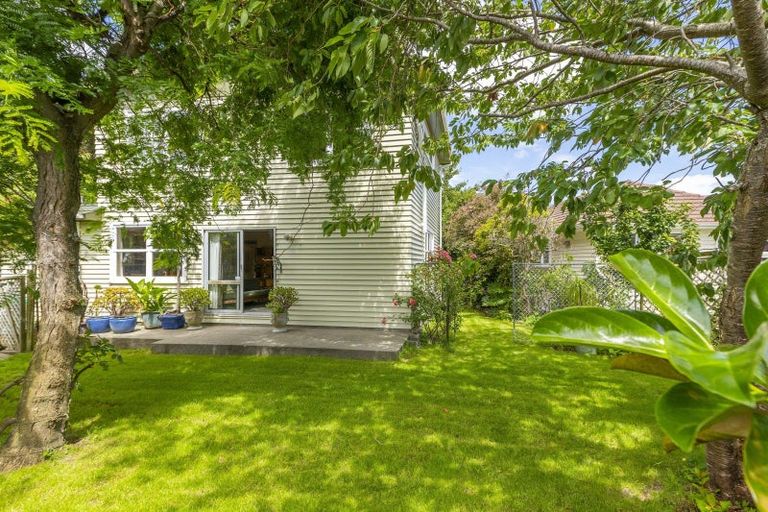 Photo of property in 31 Holyoake Crescent, Avalon, Lower Hutt, 5011