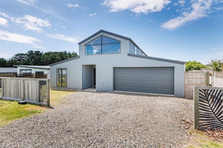 Photo of property in 35 Barling Street, Himatangi Beach, Foxton, 4891
