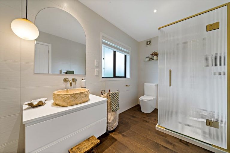 Photo of property in 5c Woodward Avenue, Mangere Bridge, Auckland, 2022