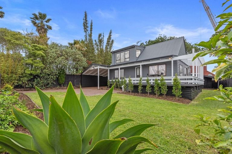 Photo of property in 29a Aramoana Avenue, Devonport, Auckland, 0624