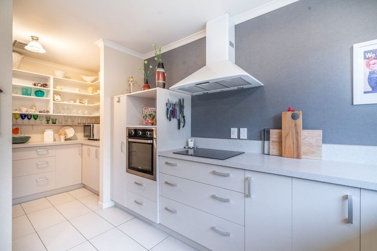 Photo of property in 96 Park Street, Winton, 9720