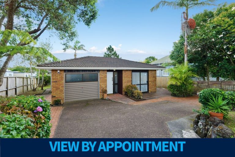 Photo of property in 1/294 Great North Road, Henderson, Auckland, 0612