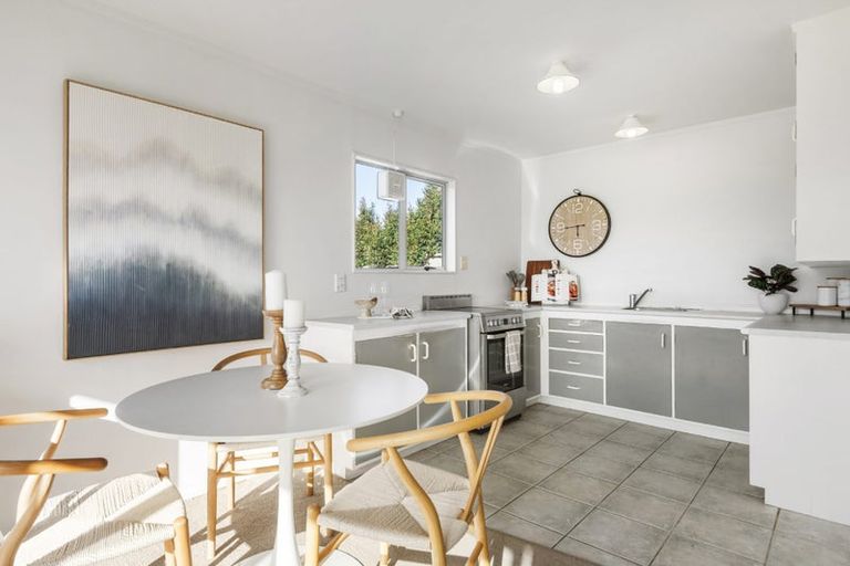 Photo of property in 8a Fordham Street, Beach Haven, Auckland, 0626