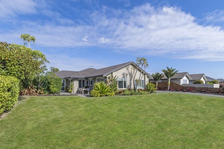 Photo of property in 42 Grace James Road, Pukekohe, 2120