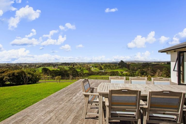 Photo of property in 114 Pomona Road, Kumeu, 0891