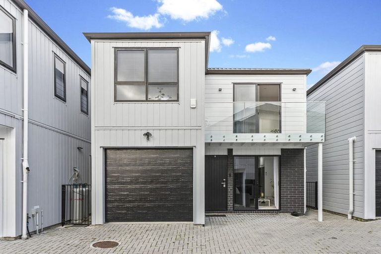 Photo of property in 19c Farwood Drive, Henderson, Auckland, 0612