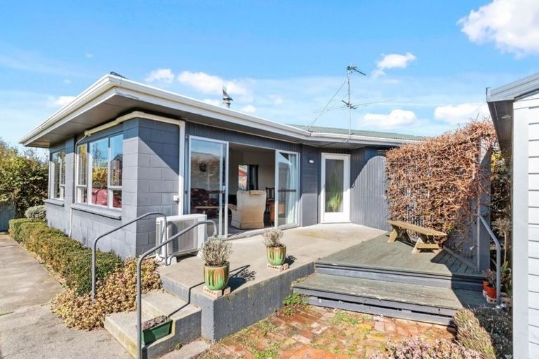 Photo of property in 6 Wallace Place, Rangiora, 7400