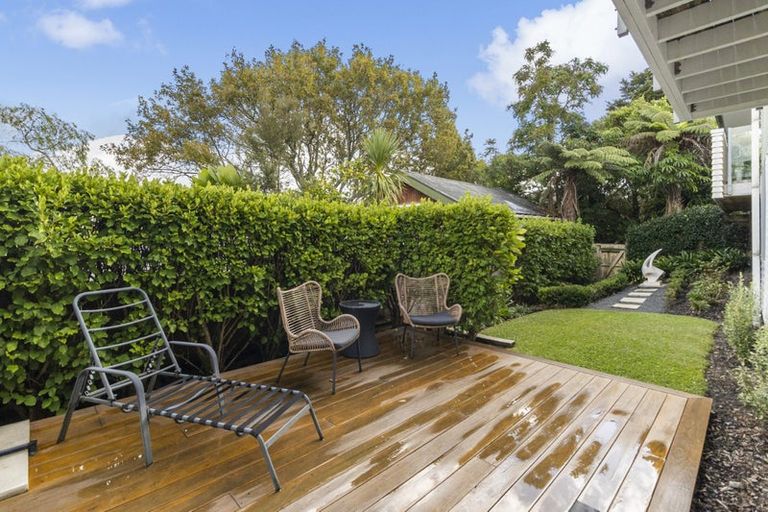 Photo of property in 89a Beach Haven Road, Beach Haven, Auckland, 0626