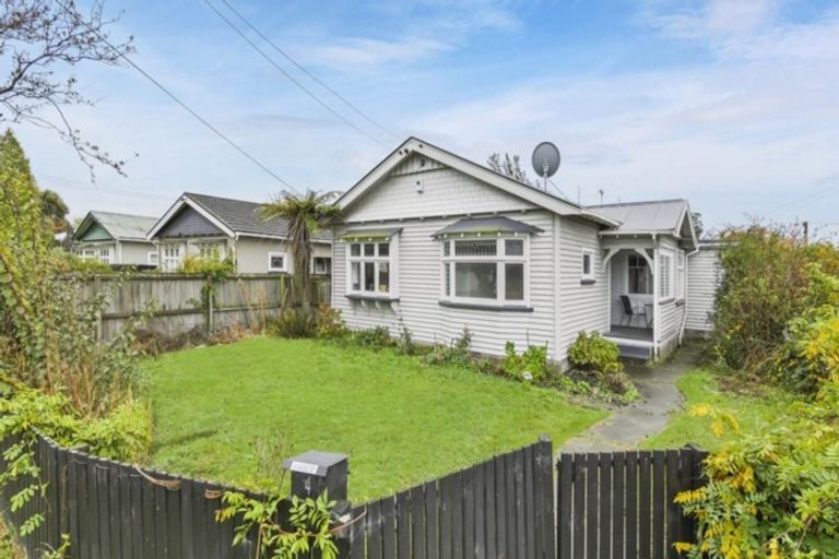 Photo of property in 4 Lionel Street, Avonside, Christchurch, 8061