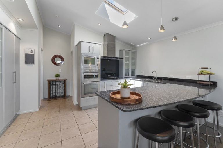 Photo of property in 4/1 Marine Parade, Paraparaumu Beach, Paraparaumu, 5032