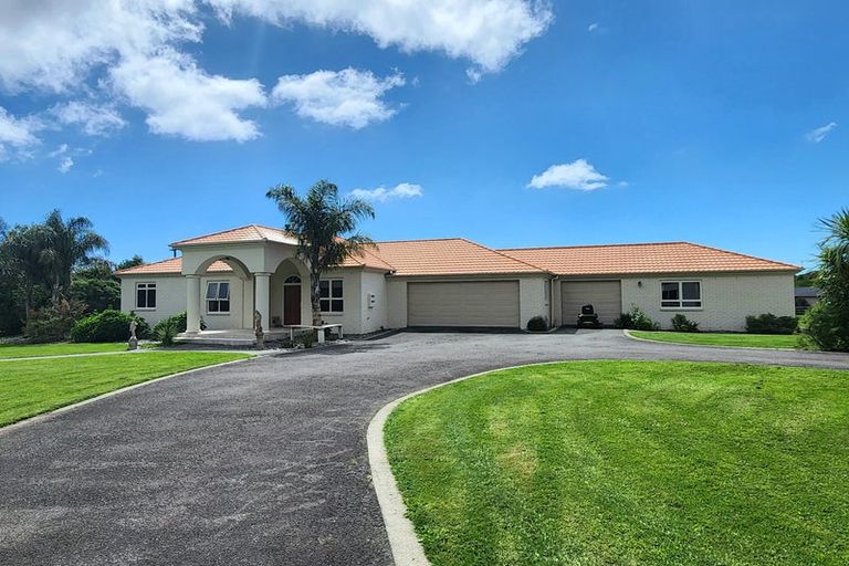 Photo of property in 1095 Queen Street East, Levin, 5571