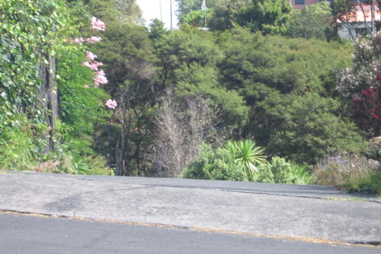 Photo of property in 2/20 Anne Mclean Drive, Bayview, Auckland, 0629