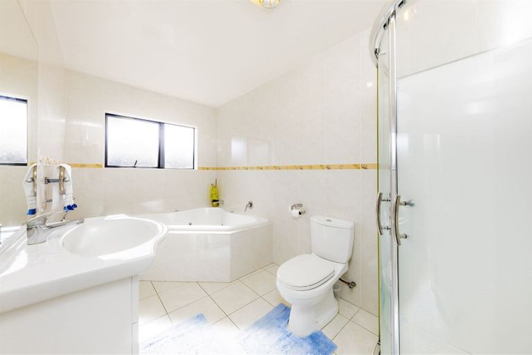 Photo of property in 497 Great South Road, Opaheke, Papakura, 2113