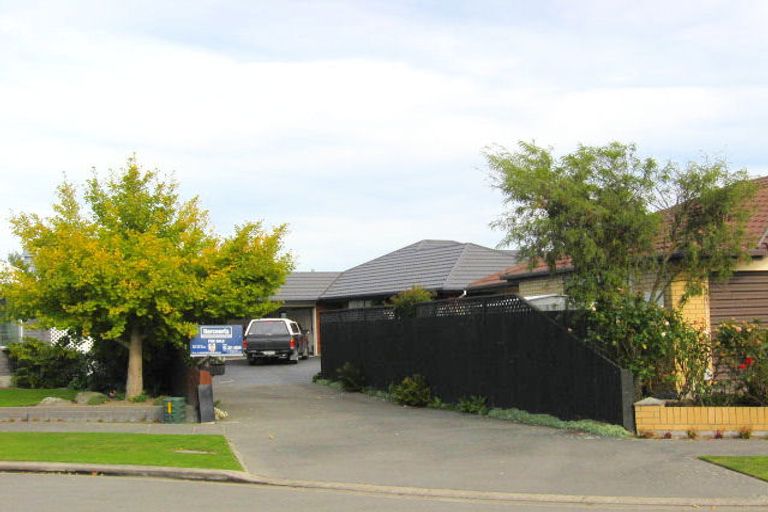 Photo of property in 4 Kumai Place, Sockburn, Christchurch, 8042