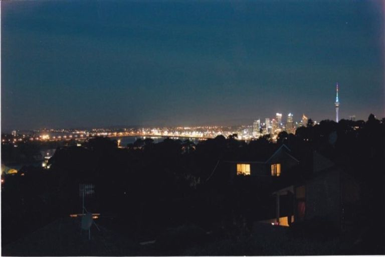 Photo of property in 16 Harper Street, Chatswood, Auckland, 0626