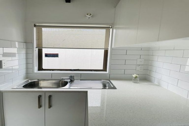 Photo of property in 3/30 Islington Avenue, New Lynn, Auckland, 0600