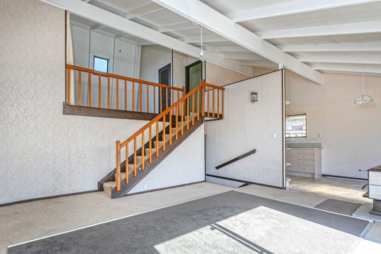 Photo of property in 104 Titiro Place, Onemana, Whangamata, 3691