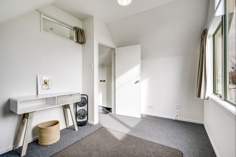 Photo of property in 205b Grove Road, Mayfair, Hastings, 4122