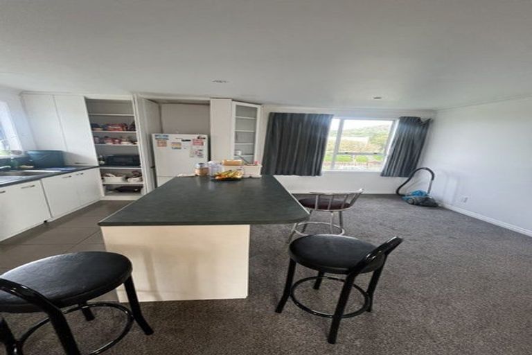 Photo of property in 5 Whenua View, Titahi Bay, Porirua, 5022