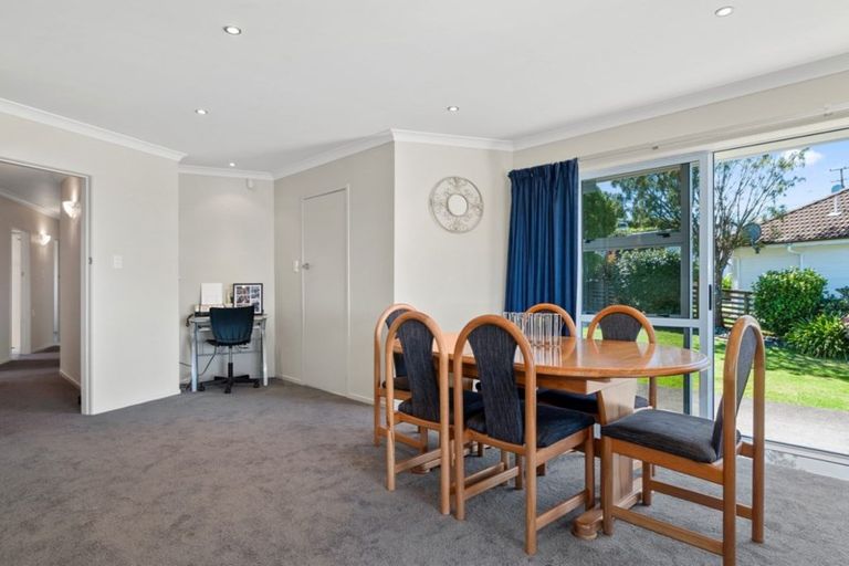 Photo of property in 53 Omokoroa Road, Omokoroa, 3114