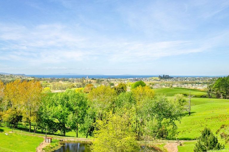 Photo of property in 120 Cemetery Road, Wainui, Silverdale, 0992
