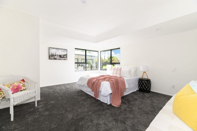 Photo of property in 276 Sturges Road, Henderson, Auckland, 0612