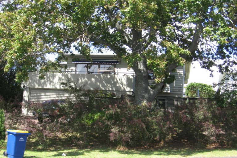 Photo of property in 35 Roseberry Avenue, Birkenhead, Auckland, 0626